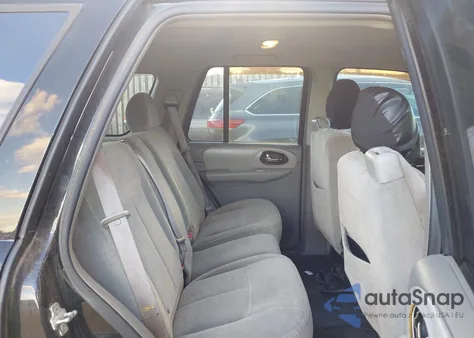 2005 Chevrolet Trailblazer Ls z USA, uszkodzony, nr VIN 1GNDS13S252376362